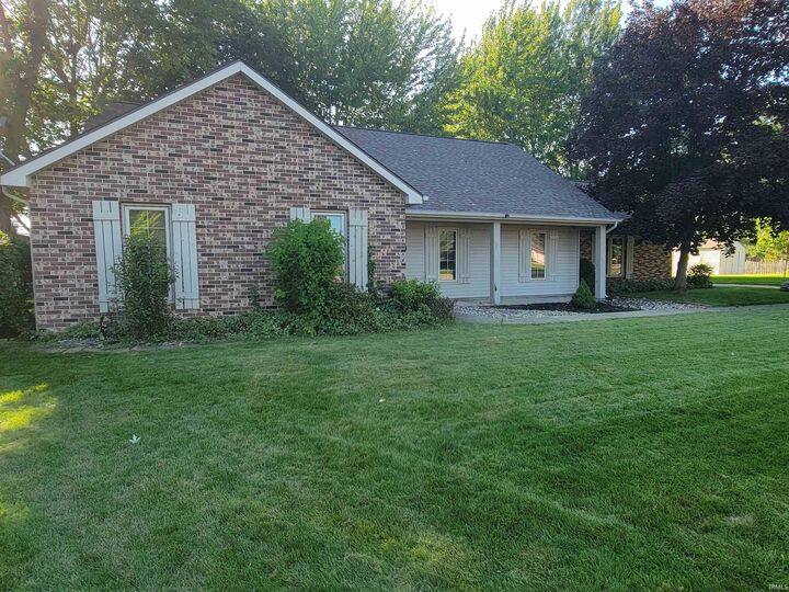 Property Photo: 1409 Willow Drive IN 46706-3215