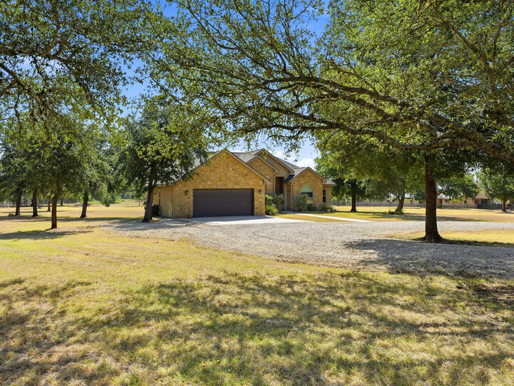Property Photo: 300 Verde Hills TX 78010