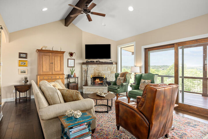 Property Photo:  127 Robert E Lee Rd  TX 78024 