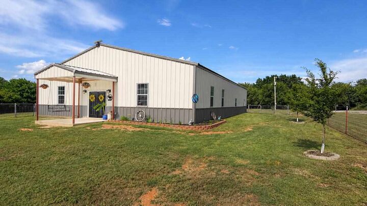 Property Photo:  23174 Cr 1480  OK 73029 