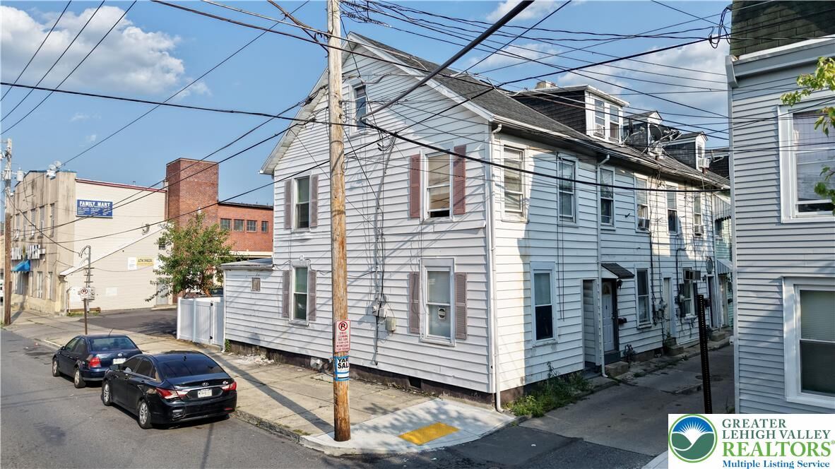 Property Photo: 547 Silk Street PA 18102