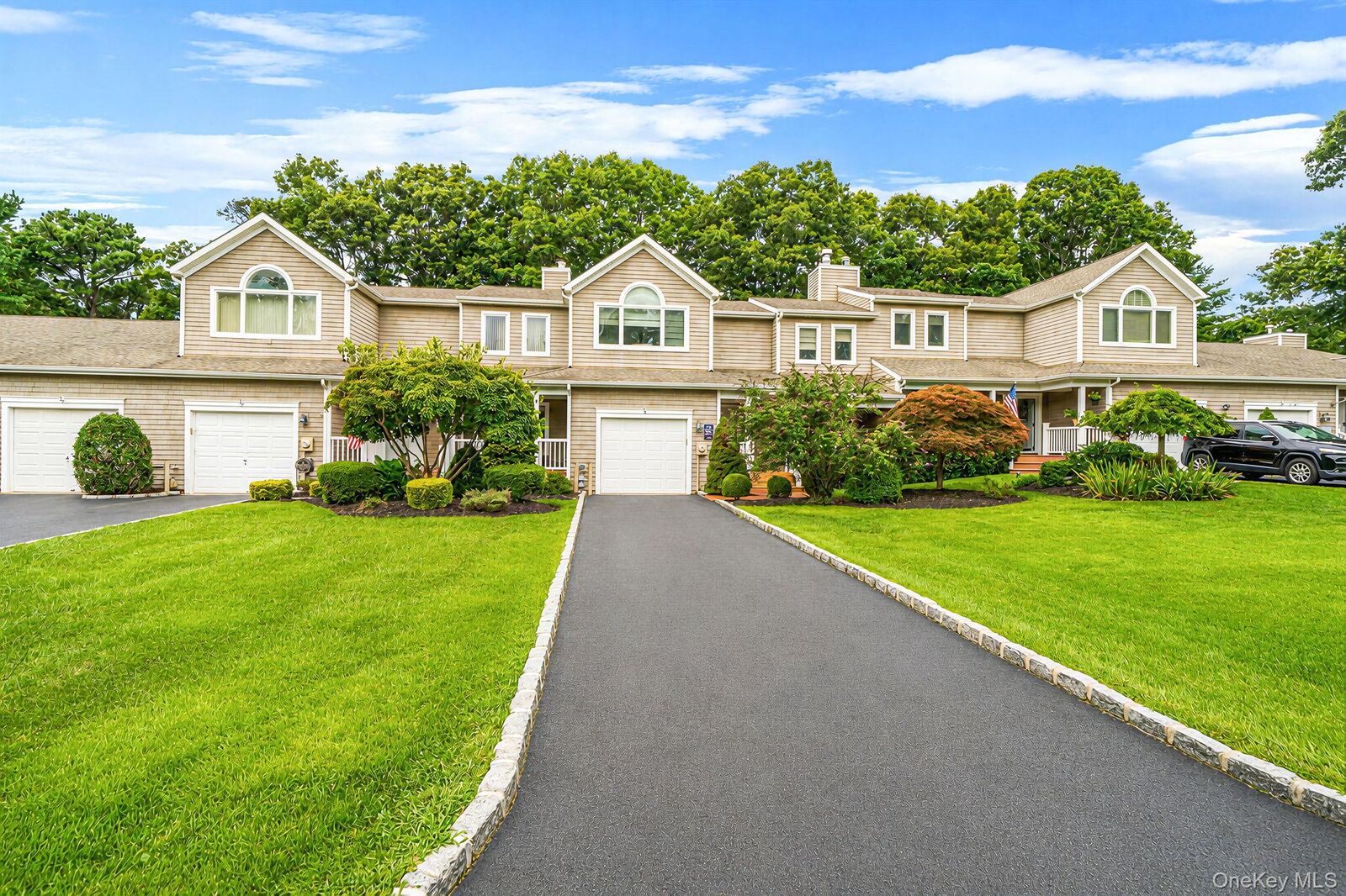Property Photo:  26 Kettle Hole Road  NY 11949 