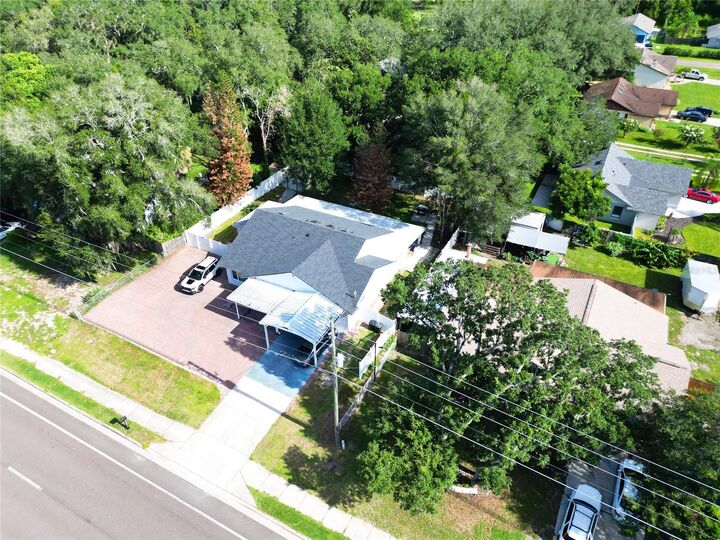 Property Photo:  1915 E Lake Drive  FL 32707 
