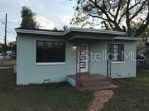 Property Photo:  1000 W Miller Ave  FL 32805 
