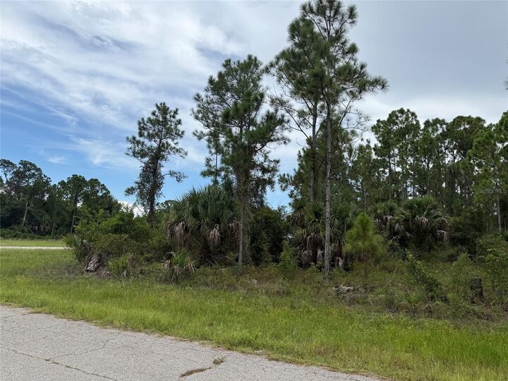 Property Photo:  Lot 23 Gladview Circle  FL 34288 