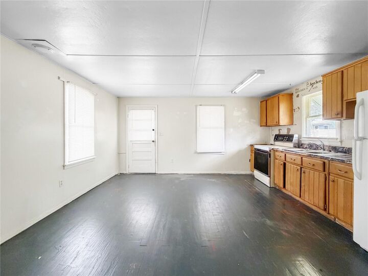Property Photo: 1455 10th Street NW FL 33770
