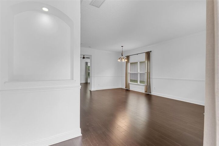 Property Photo: 1127 Crane Crest Way FL 32825