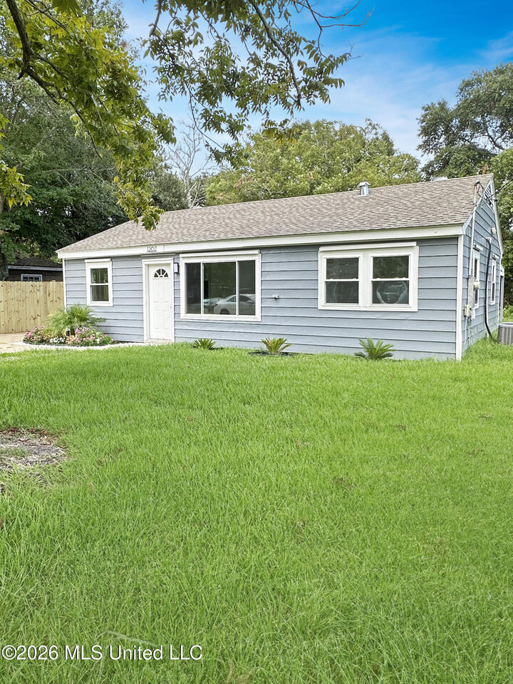 Property Photo: 1202 13th Street MS 39567