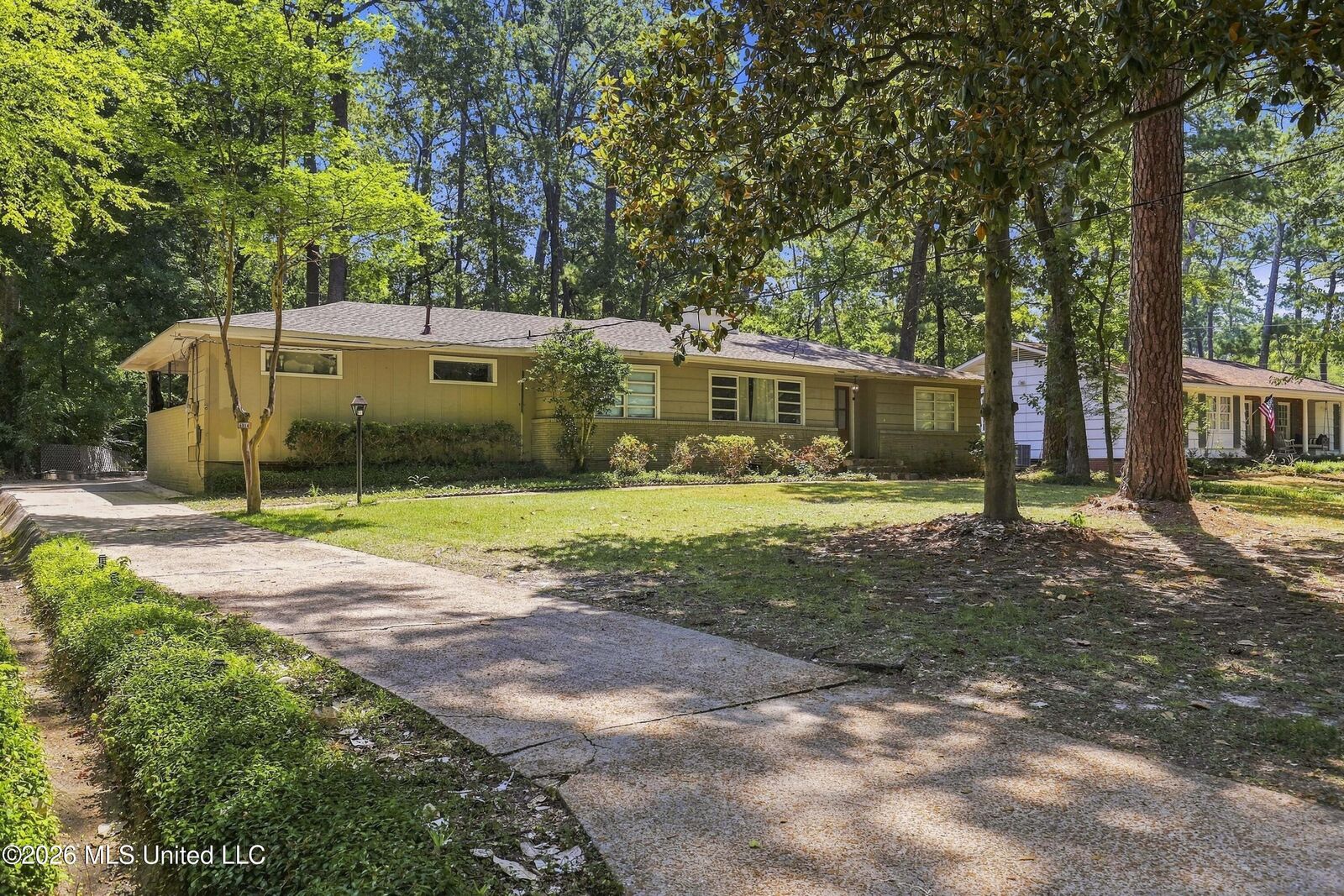 Property Photo: 4514 Eastwood Road MS 39211