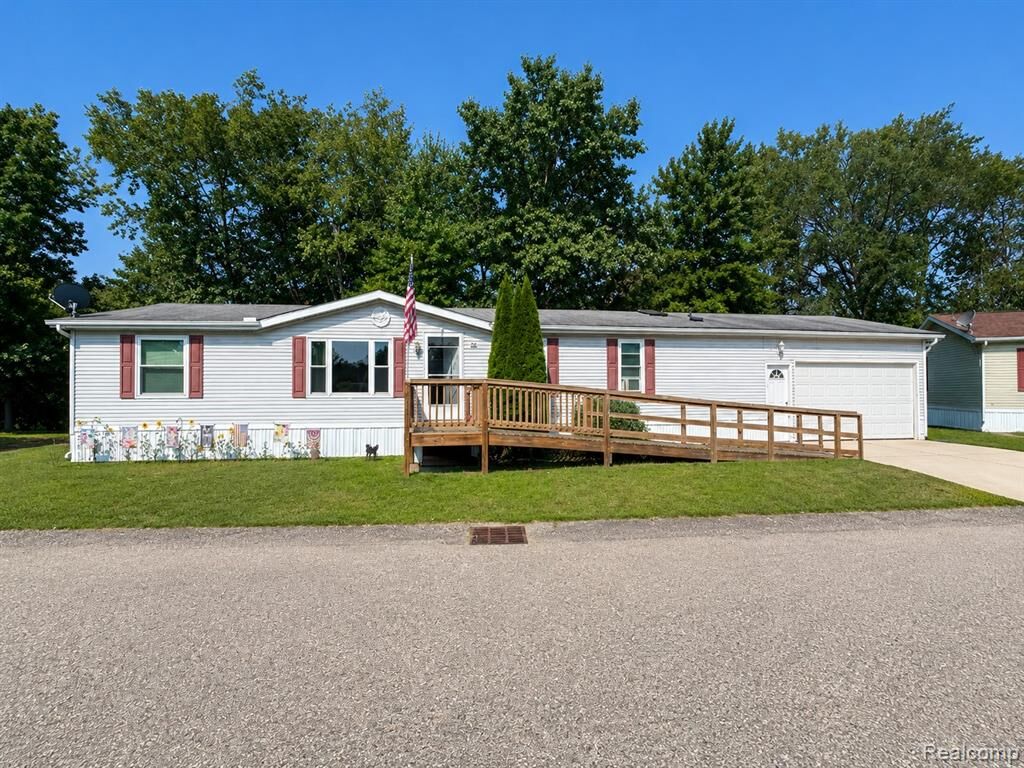 Property Photo:  29 Dusty Trail  MI 49017 2666 