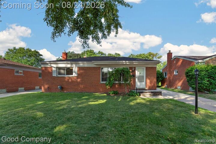 Property Photo:  29535 Milton Avenue  MI 48071 5414 