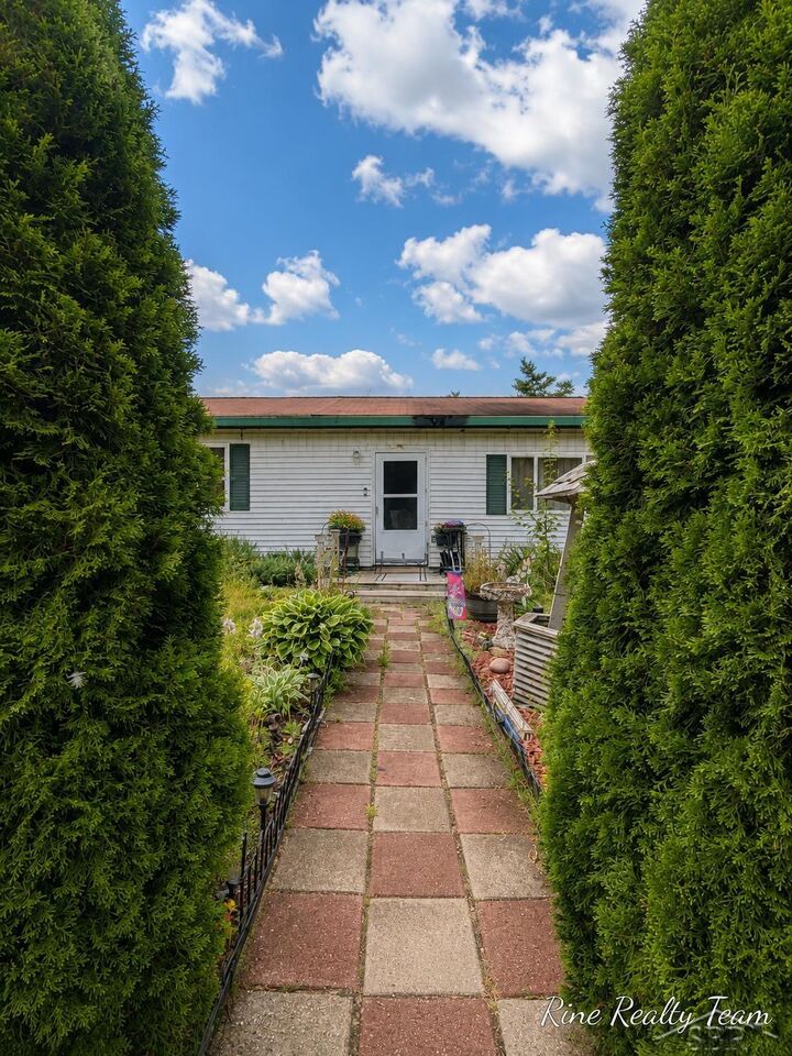 Property Photo: 10882 Chase Bridge Road MI 48653