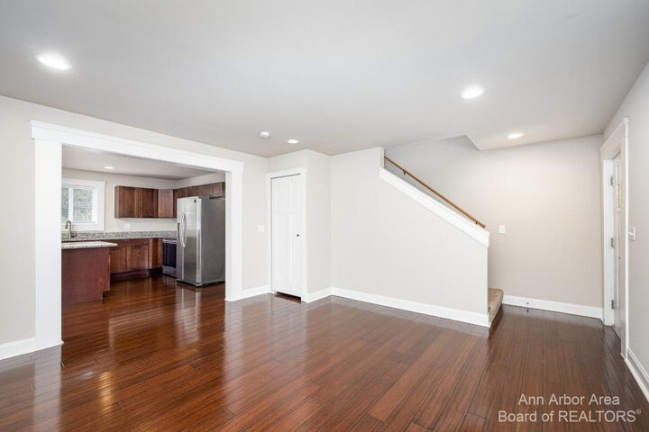 Property Photo:  2 Maple Vlg Court  MI 48103 
