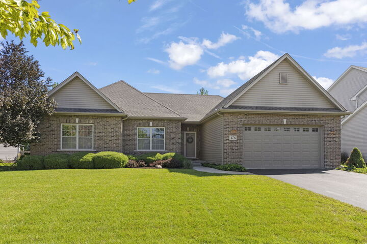 Property Photo:  476 Bloomfield Circle W  IL 60543 