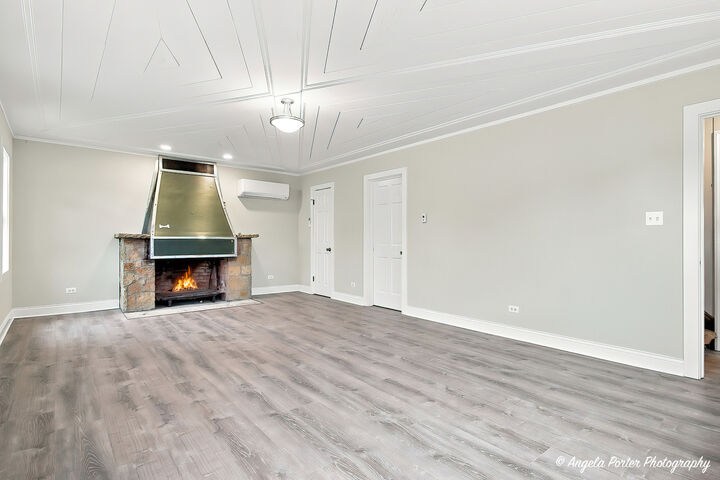 Property Photo: 4604 Lakeshore Drive IL 60050