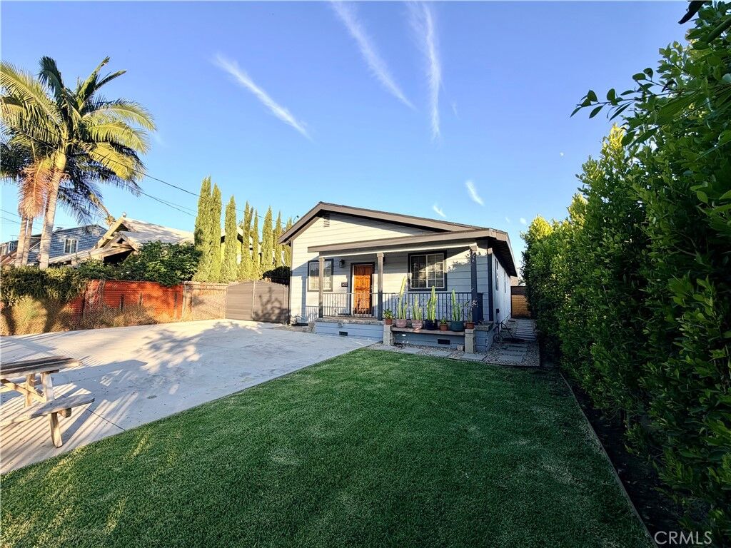 Property Photo:  5622 Aldama Street  CA 90042 