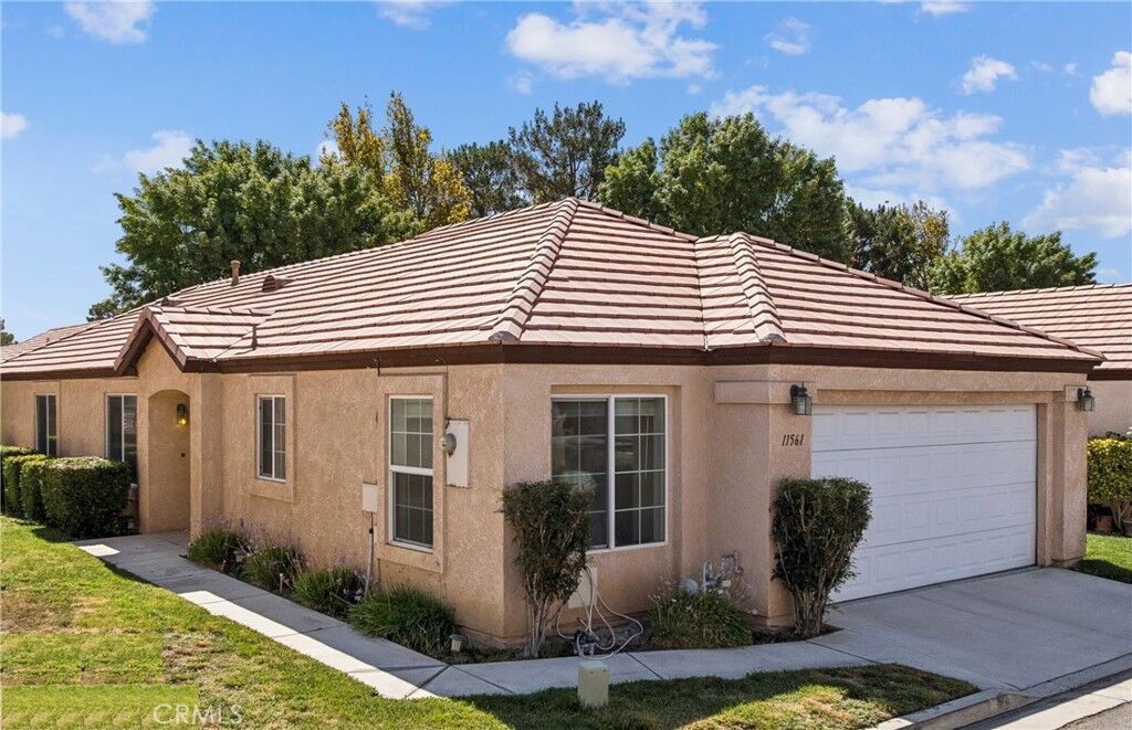 Property Photo:  11561 Park Lane  CA 92308 