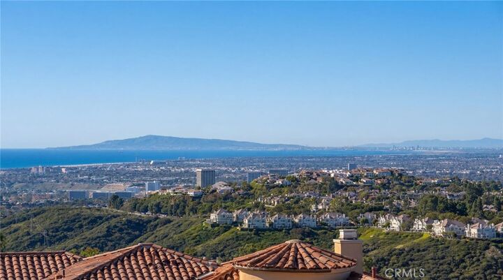 Property Photo: 7 Suprema CA 92657