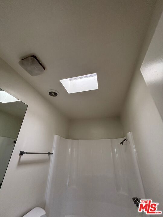 Property Photo: 124 N Oxford Avenue CA 90004