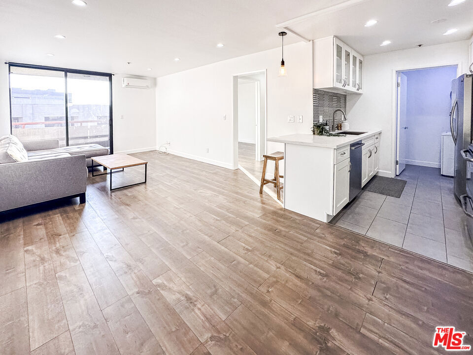 Property Photo: 222 S Central Avenue 232 CA 90012