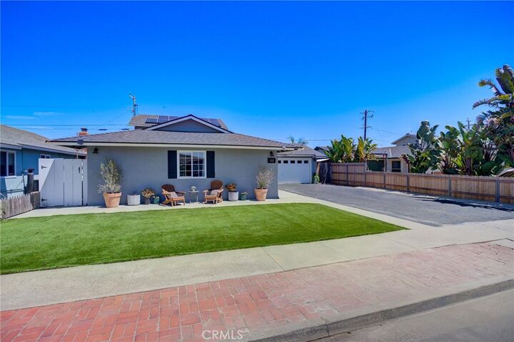 Property Photo:  122 Pearwood  CA 93420 