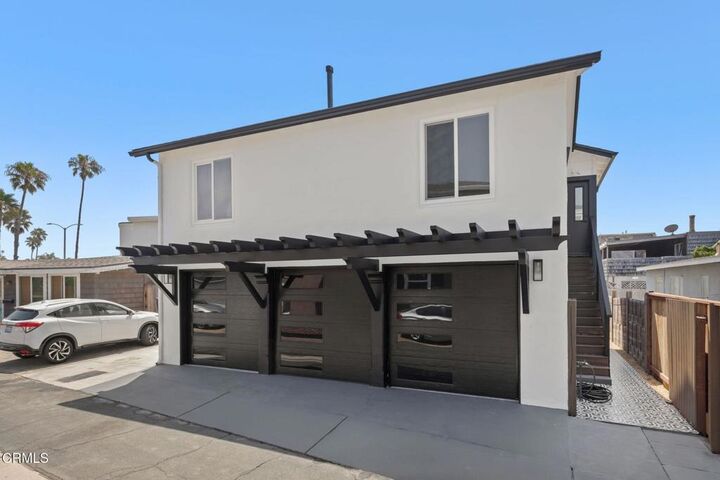 Property Photo:  934 Sharon Lane  CA 93001 