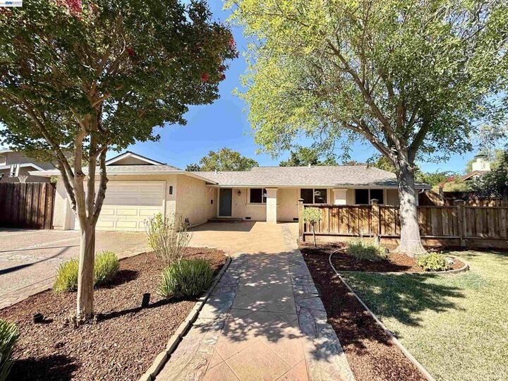 Property Photo:  2249 Stonebridge Rd  CA 94550 