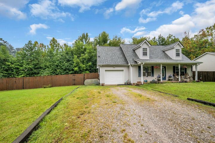 Property Photo: 126 Silver Leaf Cir TN 37055