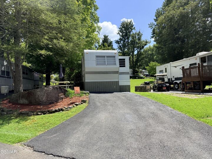 Property Photo: 4229 E Parkway #136 TN 37738