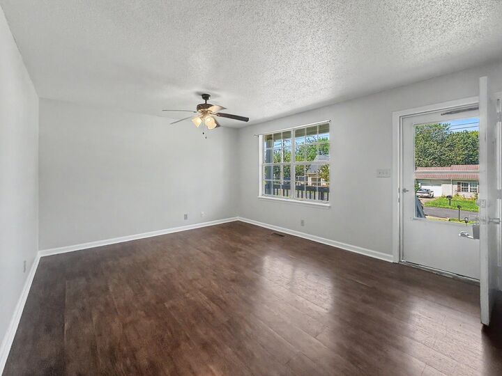 Property Photo: 117 Oak Tree Dr KY 42262