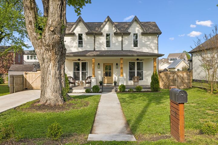 Property Photo: 328 Granbury St TN 37064