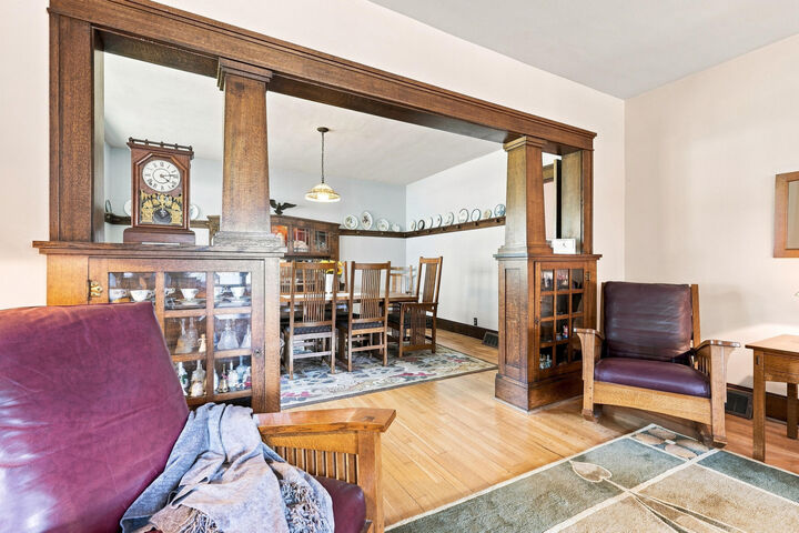 Property Photo:  906 7th Street  IA 52747 