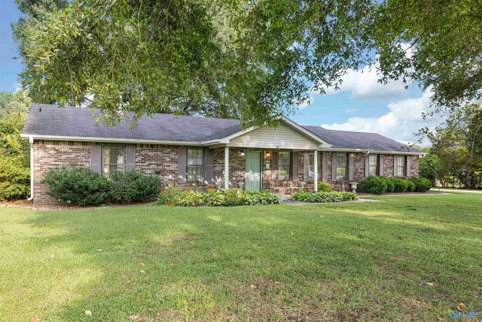 Property Photo:  1861 New Center Road  AL 35640 