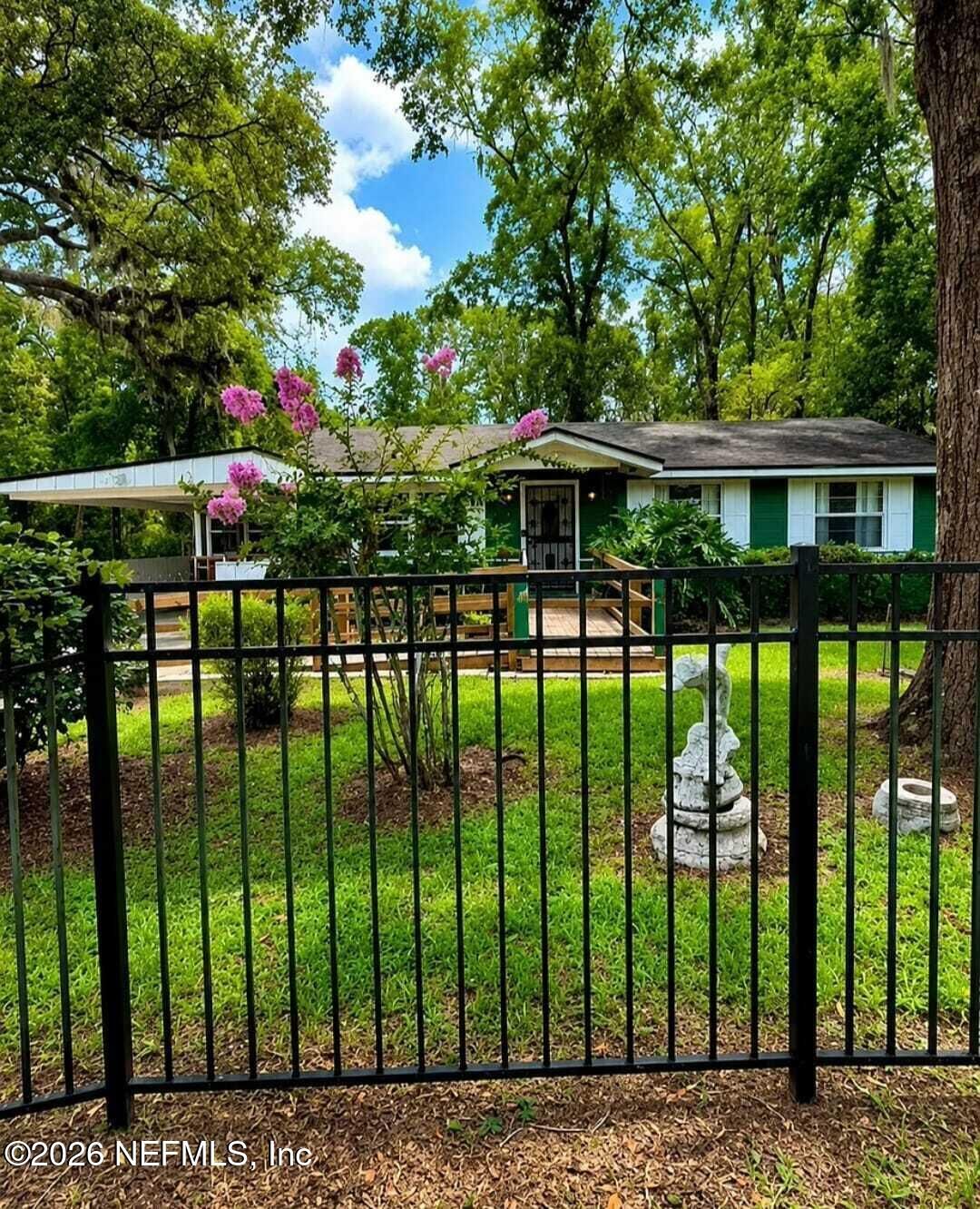 Property Photo: 6432 Armco Street FL 32219