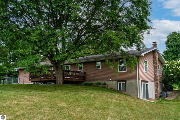 Property Photo:  554 S Bamber Road  MI 48858 