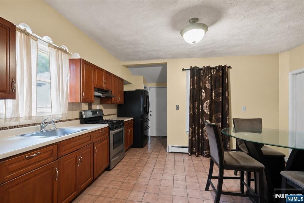 Property Photo: 526 E 25th Street NJ 07514