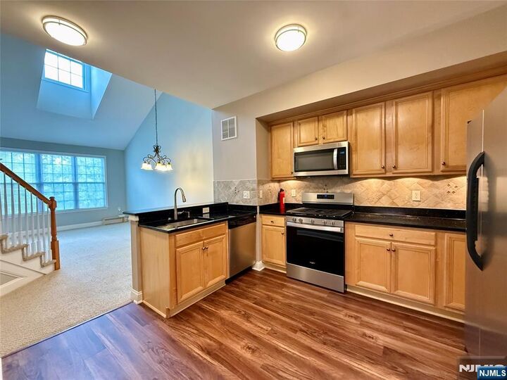 Property Photo:  1420 Wharton Court  NJ 07457 