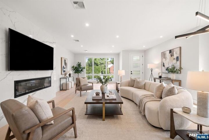 Property Photo:  450 10th Street B  NJ 07022 