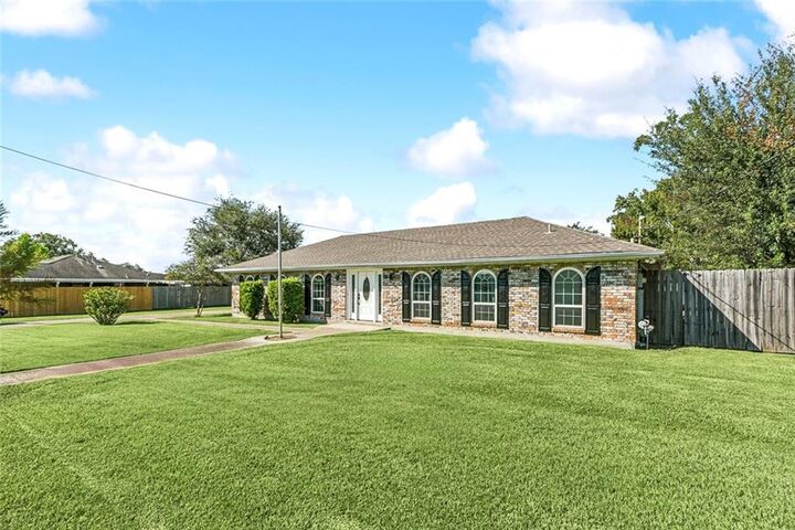 Property Photo:  5316 Ehret Road  LA 70072 