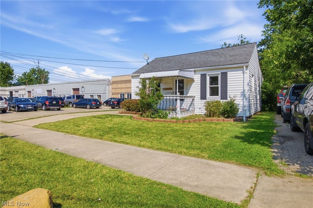 Property Photo: 1489 E 361st Street OH 44095
