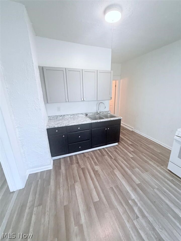Property Photo:  4434 Pearl Road 3  OH 44109 