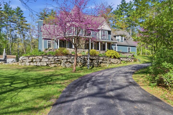 Property Photo:  6 Harrington Drive  NH 03054 