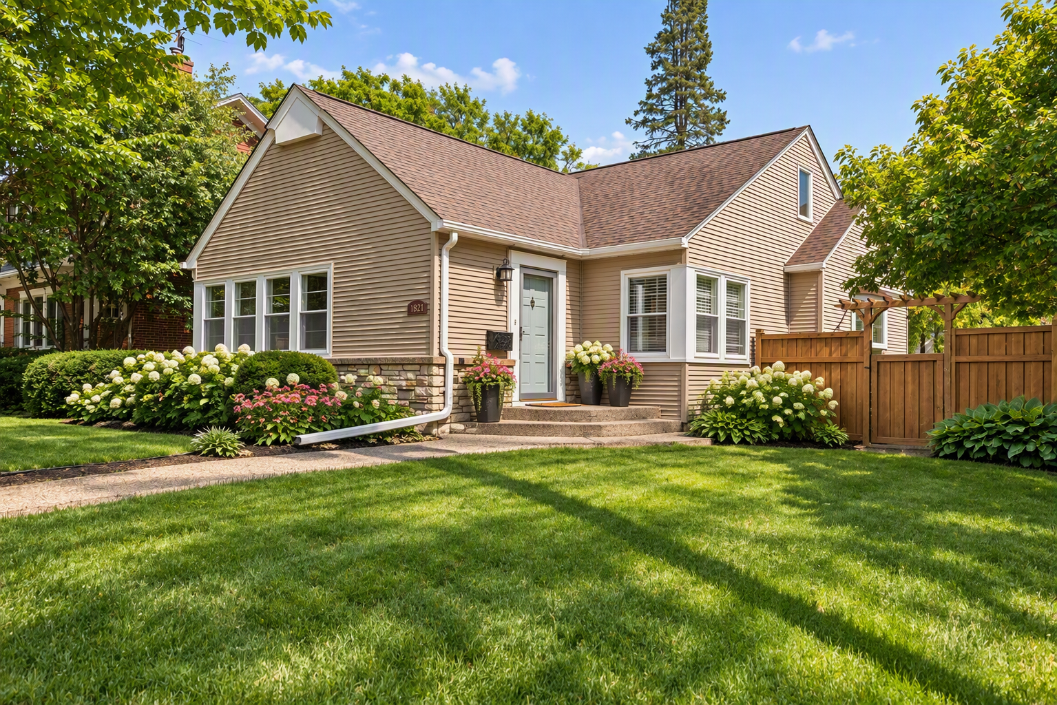 Property Photo:  1821 Bohland Avenue  MN 55116 