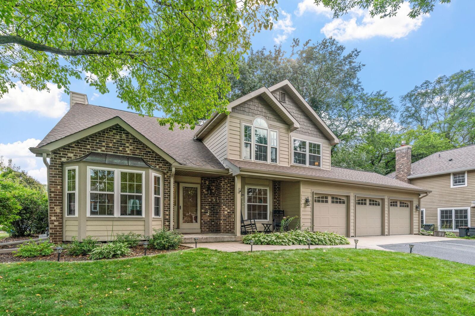 Property Photo:  13547 Essex Court  MN 55347 