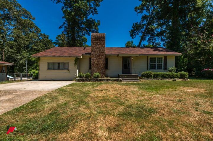 Property Photo:  4017 Independence Avenue  LA 71109 