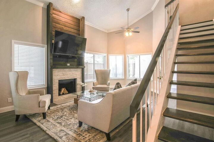 Property Photo: 821 Dublin Drive 219 TX 75080