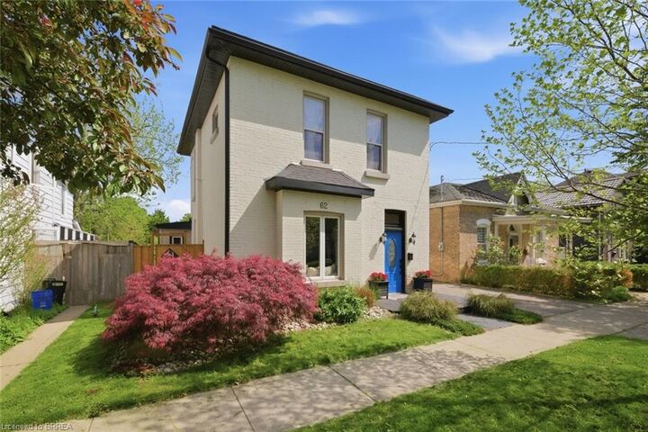 Property Photo:  62 East Avenue  ON N3S 3L4 