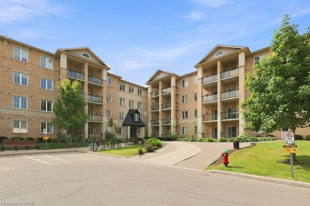 Property Photo:  1077 Gordon Street 423  ON N1G 0E3 