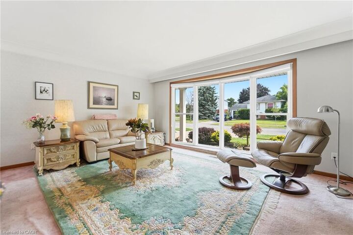 Property Photo: 491 Shannon Crescent ON L7L 2R6