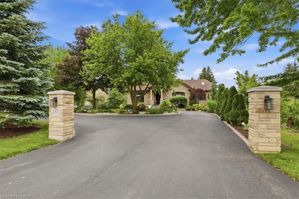 Property Photo: 2371 Snyders Road E ON N0B 2H0